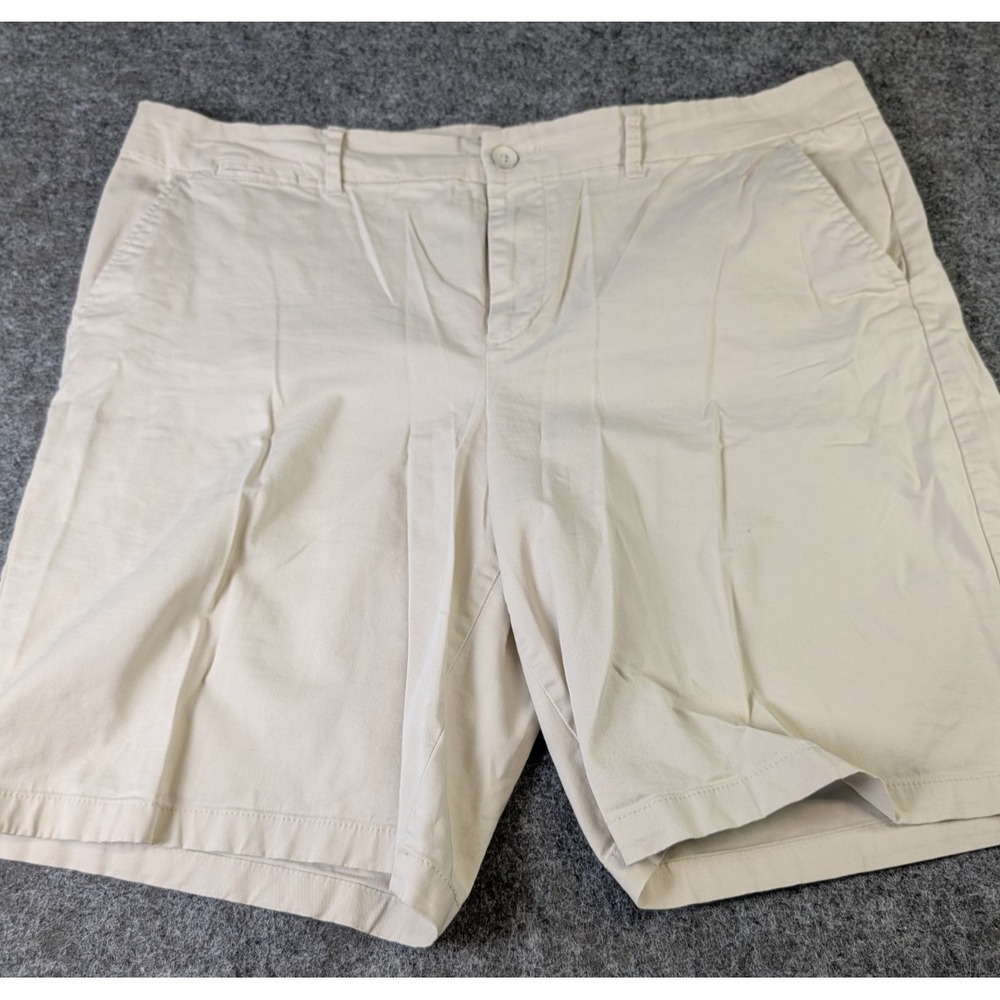 Khakis By Gap Shorts Women's‎ 14 Flat Front Beige 9" inseam